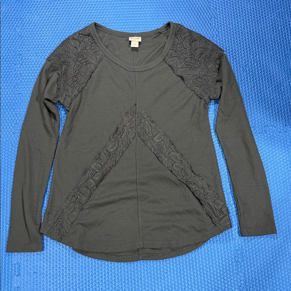 Mossimo Supply Co. Tops - GRAY LACE SHOULDER THERMAL LONG SLEEVE